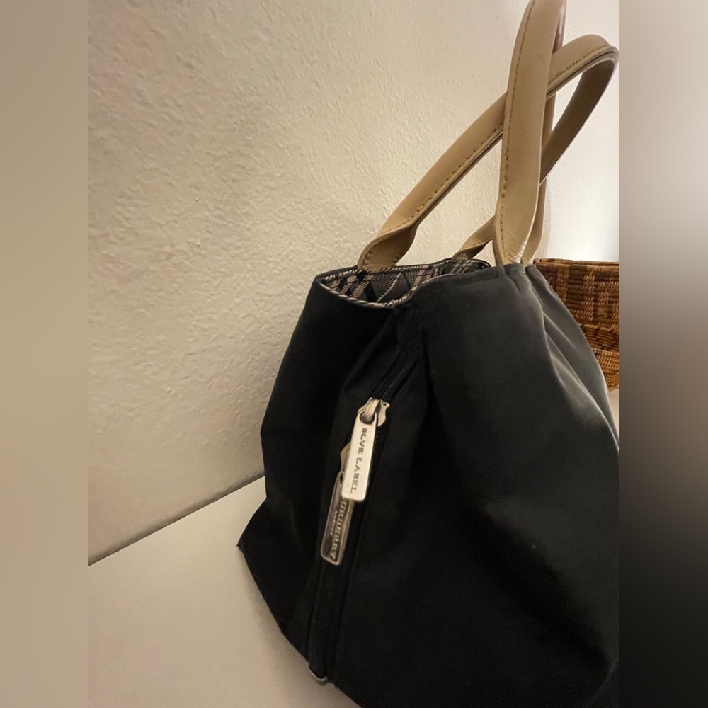 Burberry handbag - Picture 7 of 14